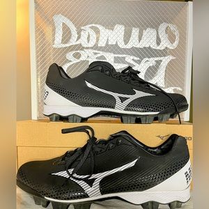 Mizuno Wave LightRevo! Brand New! Men size 9.5.